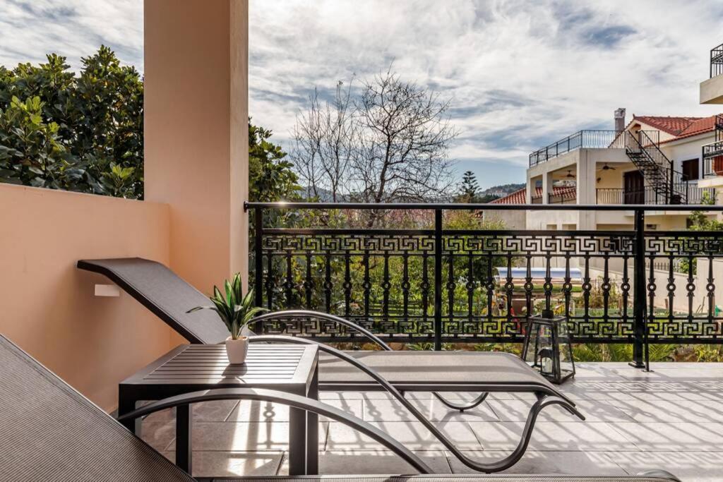 Meandros Apartment Garden View Skopelos Town Bagian luar foto