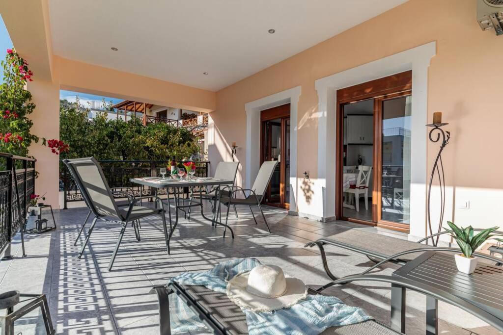 Meandros Apartment Garden View Skopelos Town Bagian luar foto