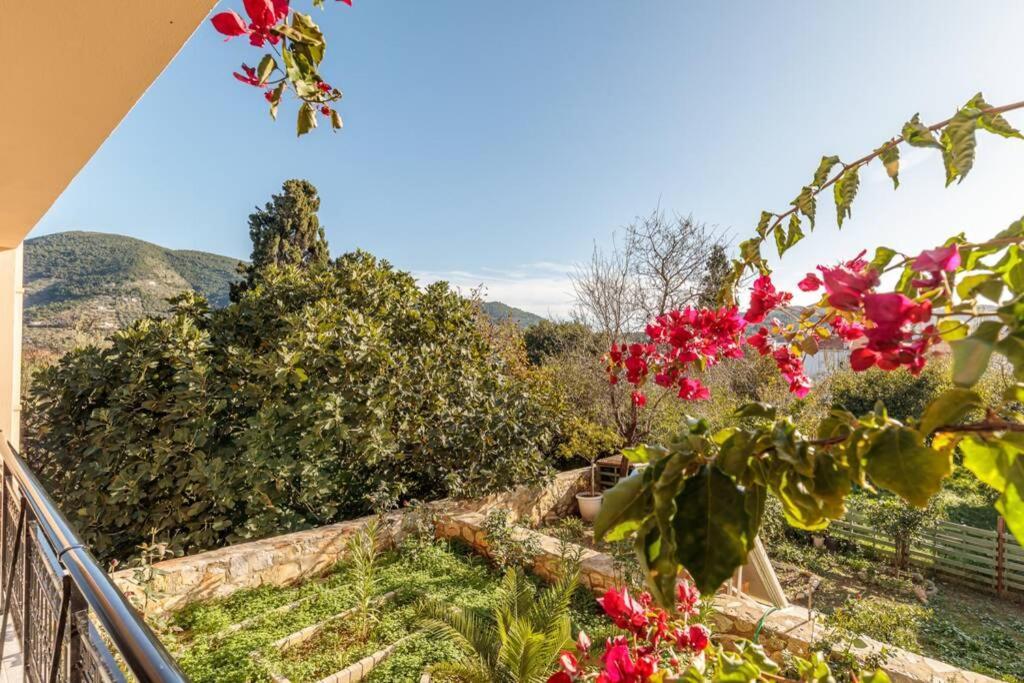 Meandros Apartment Garden View Skopelos Town Bagian luar foto
